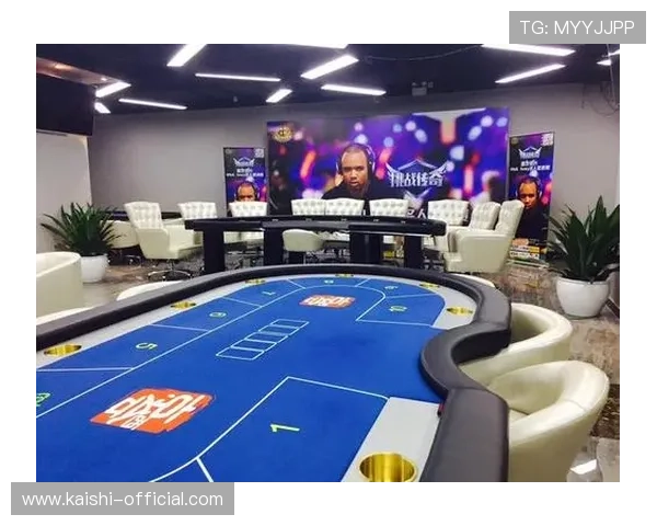 在龙尊娱乐德州扑克中感受真实的牌局氛围与高额奖金的诱惑